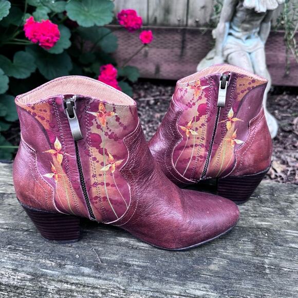 Icon Shoes Stacked Heel Zip Ankle Boot Booties Art Russian Red Women's 7 M - Picture 6 of 14